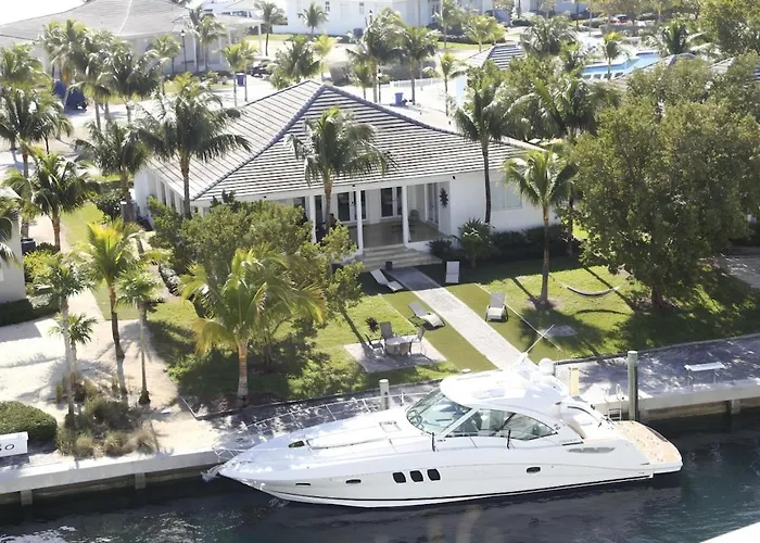 Amamare Waterfront Villa | Pool + Private Dock